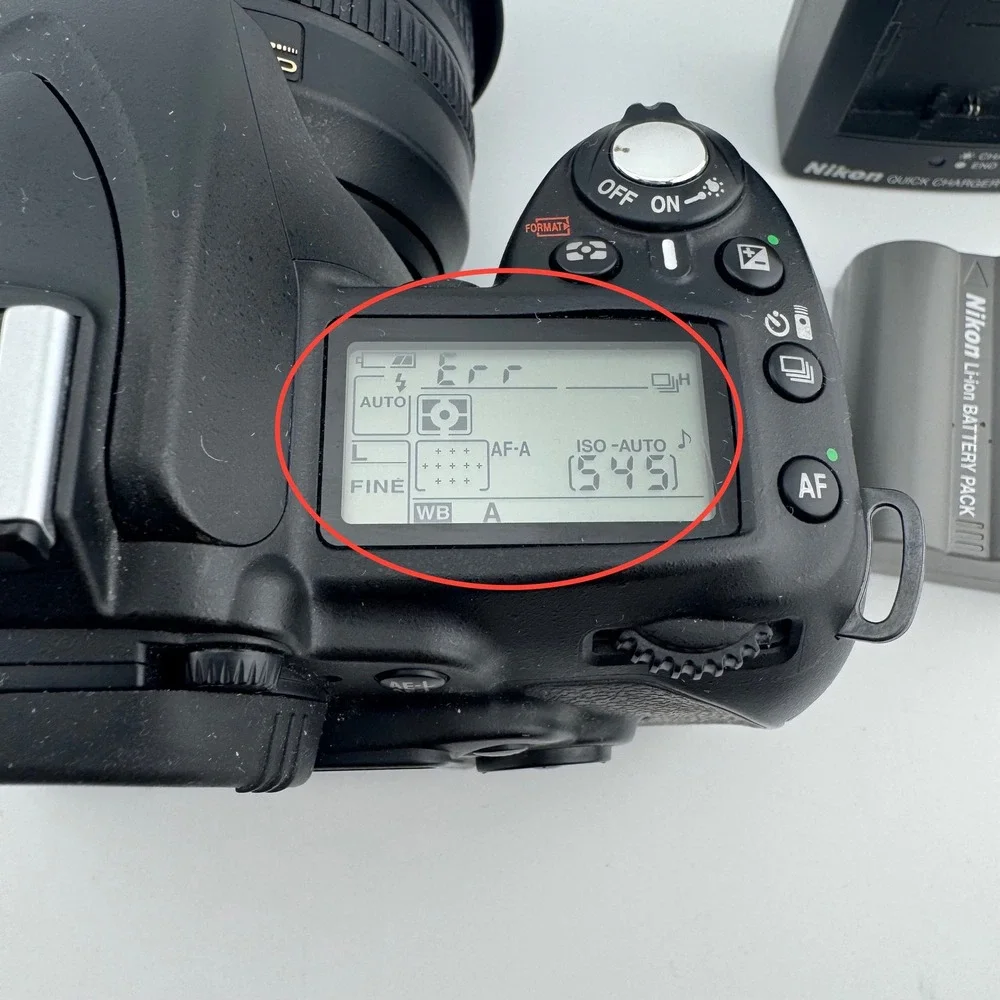 Nikon D90 DSLR Camera 18-105mm VR Lens Black Bundle 12.3MP‎ HD Video FOR PARTS